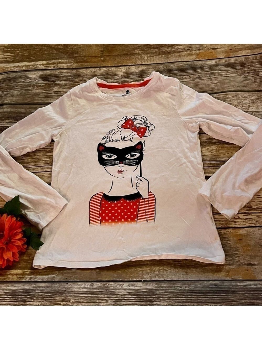🎃NWOT CAT MASK SHIRT